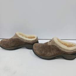 Merrell Slip On Shearling Clog Style Sandals Size 7 alternative image