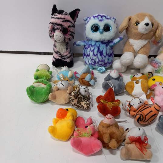 Assorted Bundle of 23 Stuffed Animals image number 2
