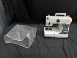 Singer Merrit Model 212 Small Sewing Machine