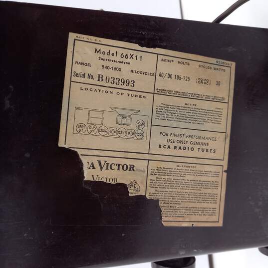 Vintage RCA Victor 66X11 Tube Radio image number 3
