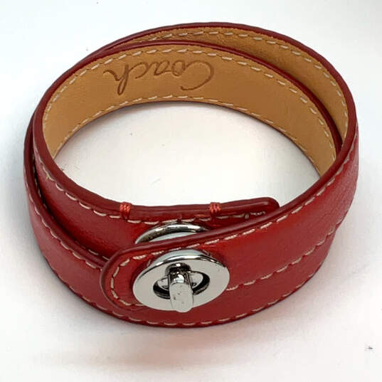 Designer Coach Silver-Tone Red Leather Stitched Turnlock Wrap Bracelet image number 2