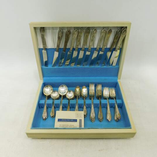 1847 Rogers Bros Marquise Vintage Silver Plate Flatware Set With Case image number 1