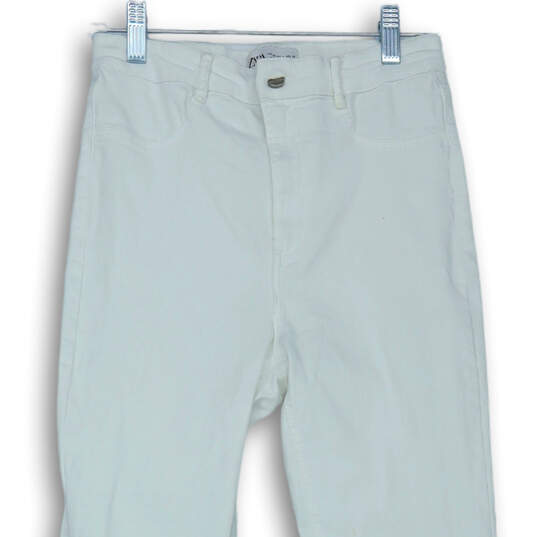 Womens White Light Wash Pockets Stretch Denim Skinny Leg Jeans Size 6 image number 3