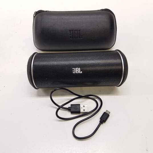 JBL Flip 2 Bluetooth Speaker image number 1