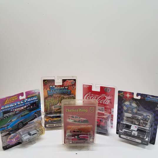 Lot of 5 Assorted Die Cast Cars image number 1