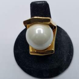 Lele Sadoughi Gold - Tone Pineball Pearl Cocktail Size 6 1/2 Ring 17.5g