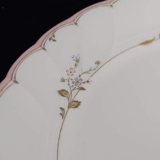 Mikasa Fine Ivory Monticello China Dinner Plates image number 6