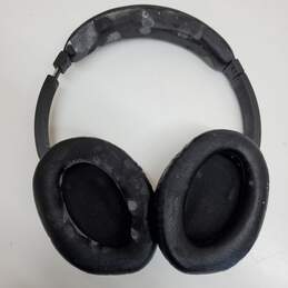 Bose QuietComfort 15 Headphones With Case alternative image