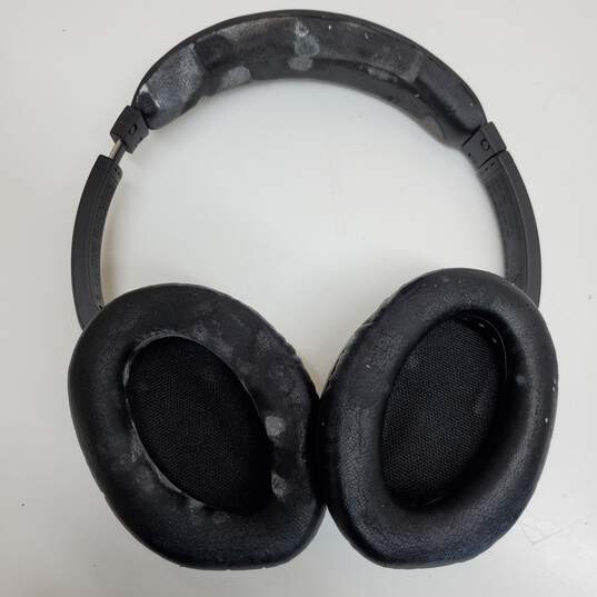 Bose QuietComfort 15 Headphones With Case image number 2