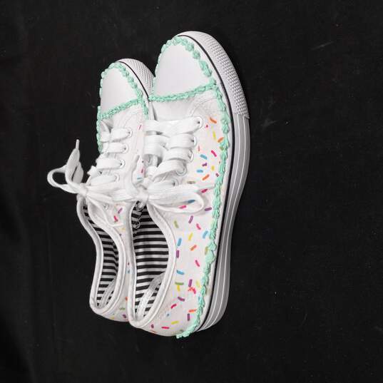 Unbranded Cake Themed Sneakers/Shoes Size 8 image number 3