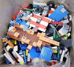 5 LB LEGO Mixed Pieces Bulk Box