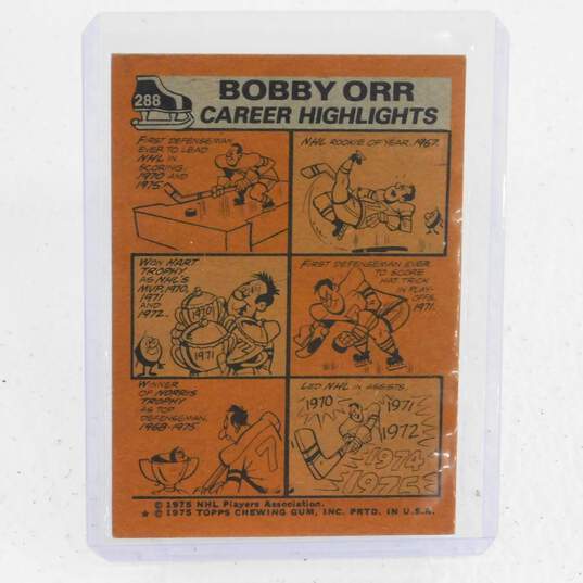 1975-76 HOF Bobby Orr Topps All-Stars Boston Bruins image number 2