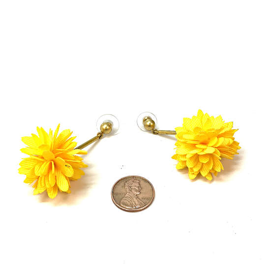 Designer J. Crew Gold-Tone Yellow Flower Fashionable Dangle Earrings image number 4
