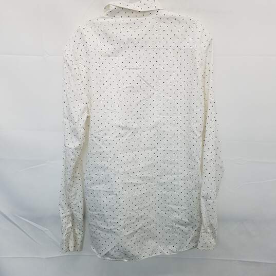 AUTHENTICATED Burberry London Polka Dot Long Sleeve Shirt Size XL image number 2