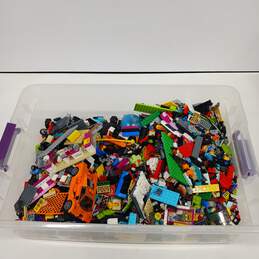 9.5lbs Lot of Assorted Lego Building Bricks alternative image