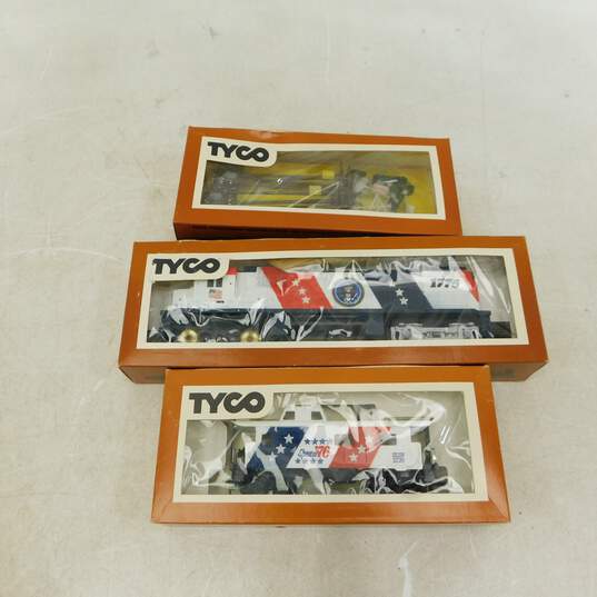 Vintage Tyco Spirit of 76 HO Scale Electric RTR Train Set image number 3