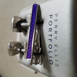 Perry Ellis Portfolio Silver/Purple Cuff Links & Tie Bar Clip Set alternative image