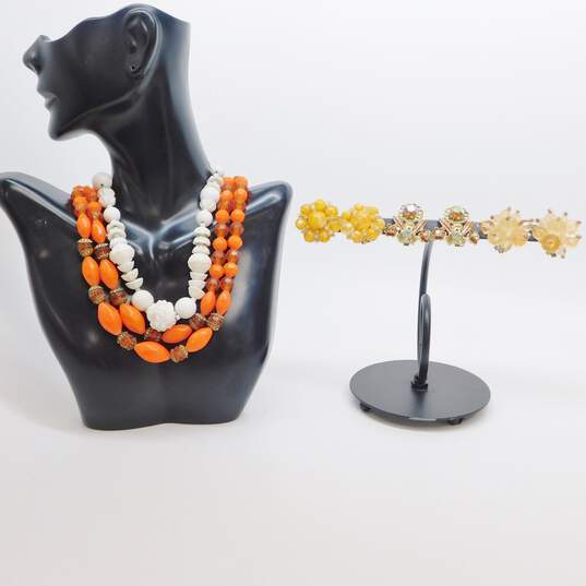 VNTG Orange Yellow White Colorful Clip-On Earrings & Necklaces 113.8g image number 1