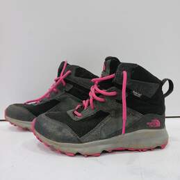 Women's Black & Pink Boots Size 4.5 alternative image