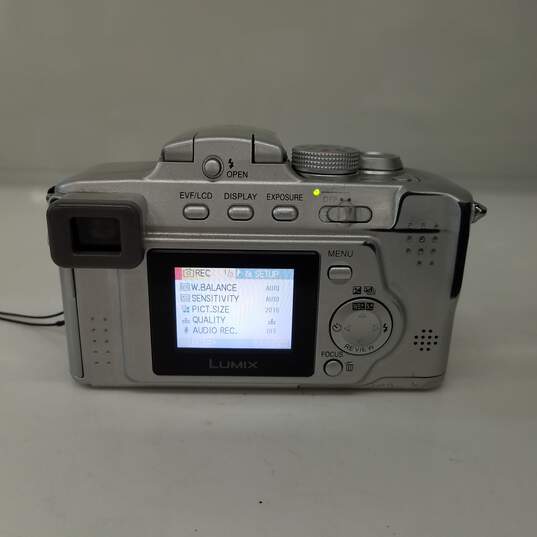 Panasonic Lumix DMC-FZ3 3MP Digital Camera [No Flash] image number 2