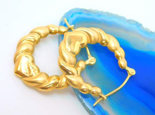 Romantic 14k Yellow Gold Shrimp Hoop Earrings 1.3g image number 3