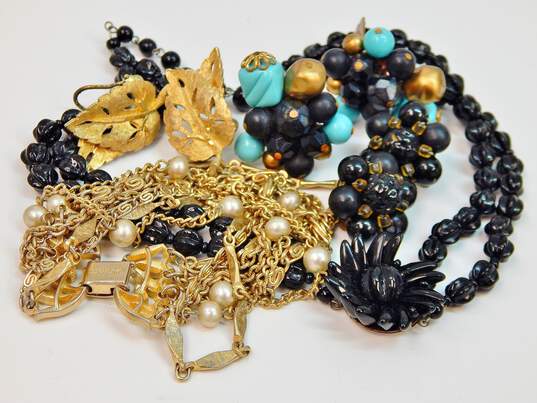 VNTG Lisner BSK & Fash Black & Gold Tone Clip Earrings Necklace & Bracelet image number 1