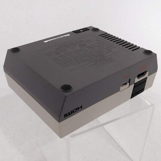 Nintendo NES Classic Edition Mini Console image number 5
