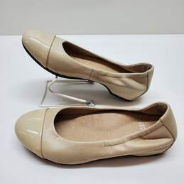 Dansko Women's Ballerina Shoes Fine Suede and Patent Leather Size 36 alternative image