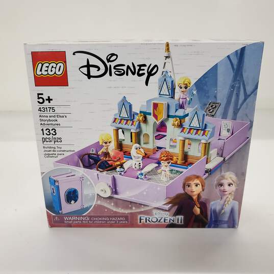 Lego Disney Frozen II Anna and Elsa's Storybook Adventures 43175 image number 1