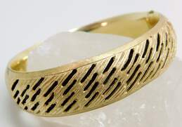 14K Gold Etched Textured Slanted Cut Outs Domes Hinged Bangle Bracelet 43.2g