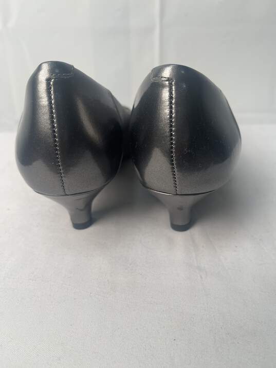 Anne Klein Women Gray and Steel Gray Heel Shoe Size 7.5M image number 2