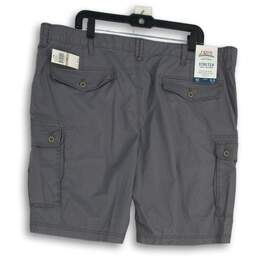 NWT Mens Gray Saltwater Relaxed Stretch Pockets Cargo Shorts Size 42x9.5 alternative image