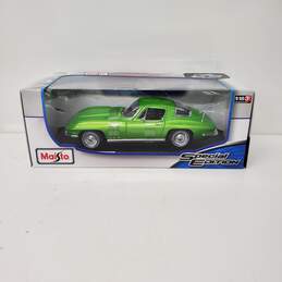 SEALED Maisto 1965 Green Chevrolet Corvette 1:18 Scale Diecast Special Edition