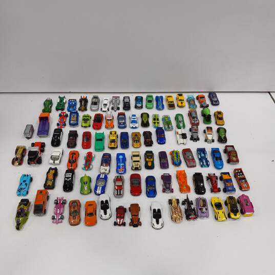 Hot Wheels Cars Collection in Rolling Case 90 pc Lot image number 4