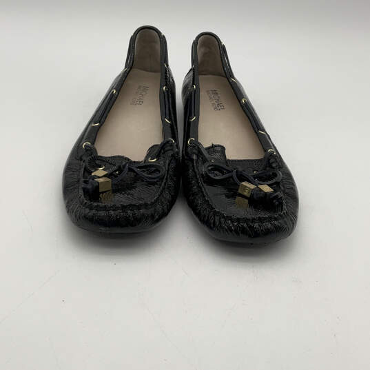 Womens Black Leather Moc Toe Tasseled Slip-On Moccasins Flats Size 9 image number 1
