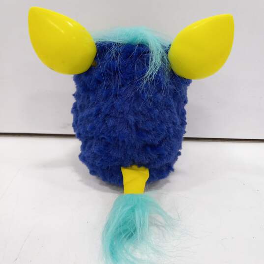 2012 Hasbro Furby Purple/Blue Interactive Toy image number 2
