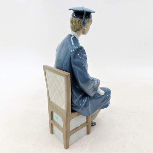 Vintage Lladro Boy Graduate 5198 Porcelain Figurine image number 2
