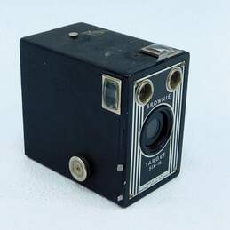 VNTG Eastman Kodak Brand Brownie Target Six-16 Model Film Camera