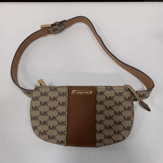 Michael Kors Women's Brown and Tan Purse image number 1
