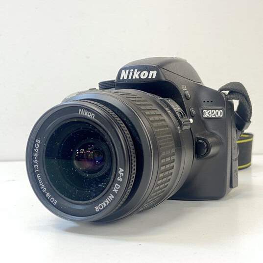Nikon D3200 24.2MP Digital SLR Camera with 2 Lenses image number 2