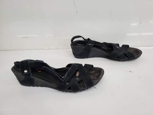 Merrell Black Suede Sandals Size 9 image number 1