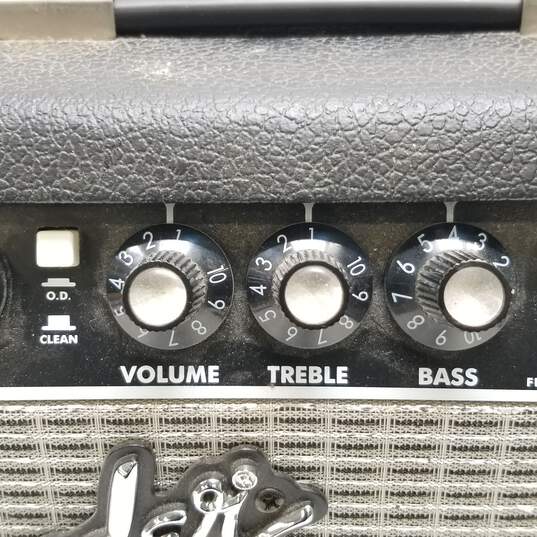 Fender Frontman 10G Guitar Amplifier image number 3