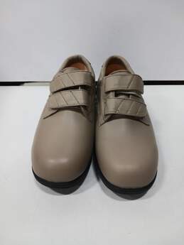 Apex Ambulator Taupe Leather Clog Shoes Women's Size 5.5 Wide IOB alternative image