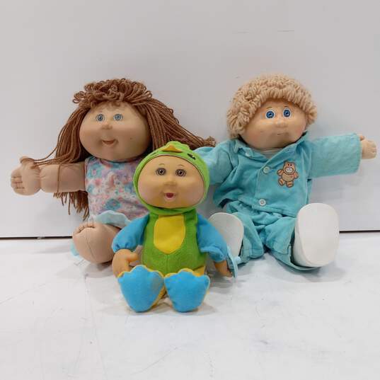 Bundle of 3 Cabbage Patch Dolls image number 1