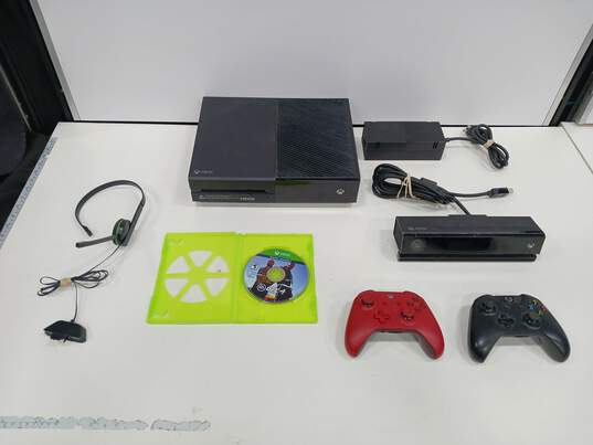 Microsoft Xbox One Console Model 1540 image number 1