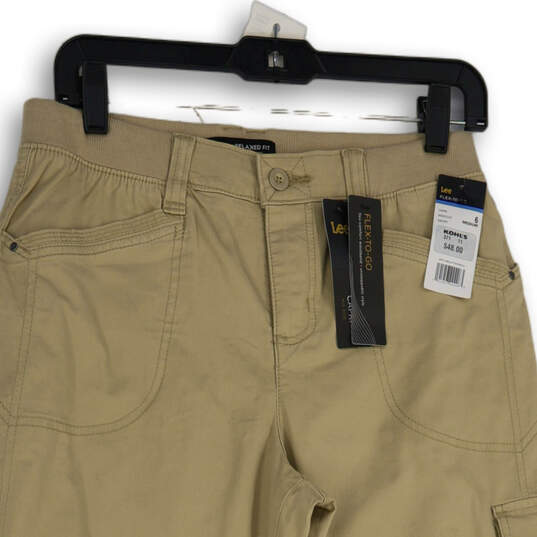 NWT Womens Tan Flex-To-Go Relaxed Fit Cargo Pocket Capri Pants Size M image number 3