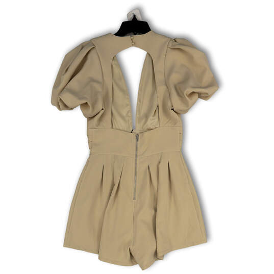NWT Womens Beige V-Neck Puff Sleeve Back Cutout One-Piece Romper Size S image number 2