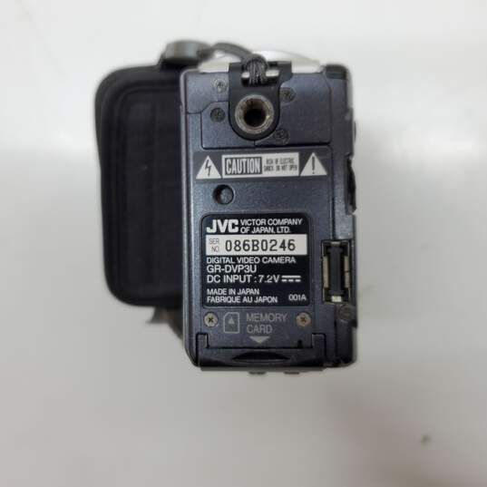 UNTESTED JVC GR-DVP3U Mini DV Compact Digital Camcorder image number 6