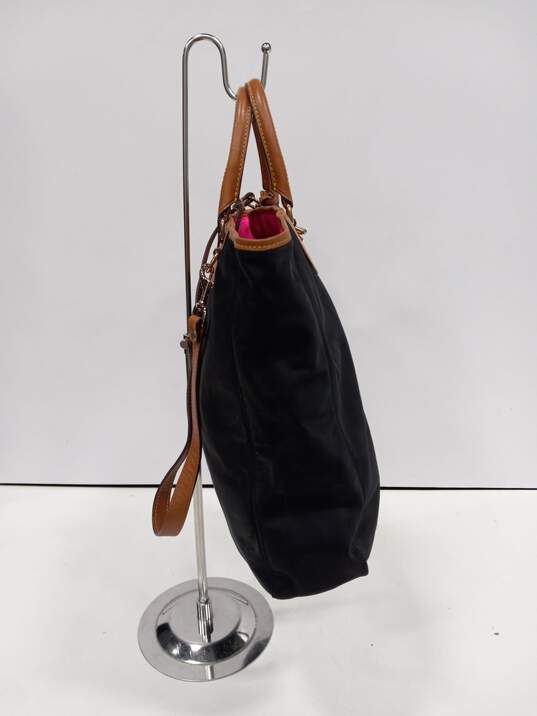 Dooney & Bourke Nylon Black Shoulder Handbag image number 4