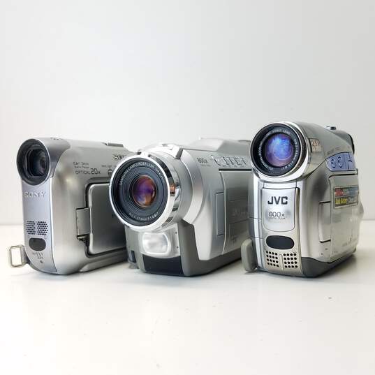 Lot of 3 MiniDV Camcorders FOR PARTS OR REPAIR image number 1